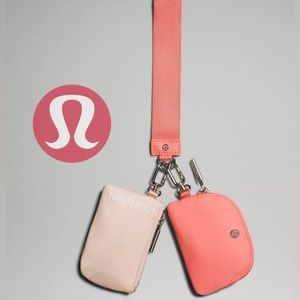 NWT 🤩 Lululemon Dual Pouch Wristlet - Brand New 🎁
